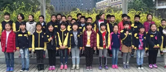  一页春情,一缕诗音--三年级四、五、六班迎春诗会 
